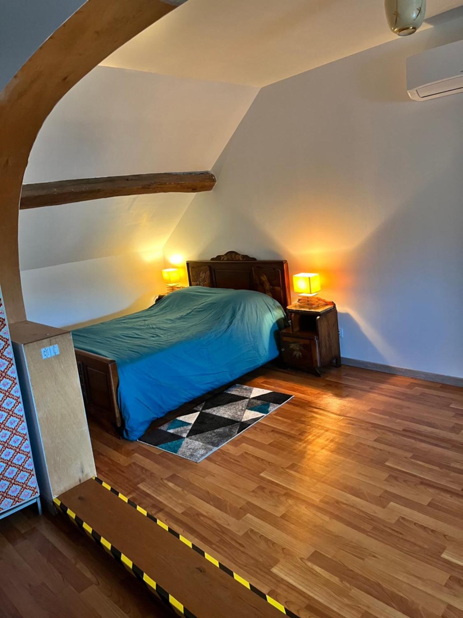 Maison De 100 M2 Comprenant 3 Chambres Avec Jardin Dun-sur-Grandry Exterior foto